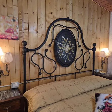 Dağ evi Lo Scoiattolo Felice
